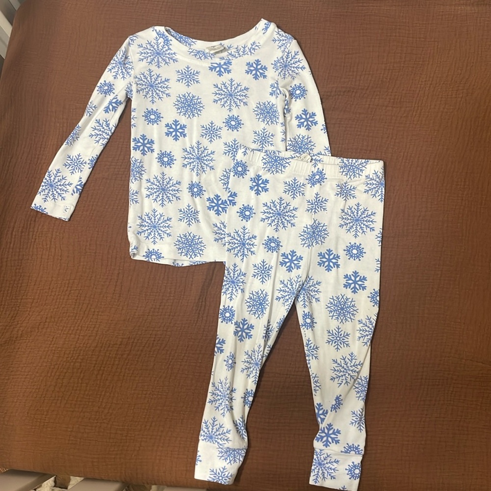 Kate Quinn bamboo two piece pajama set
